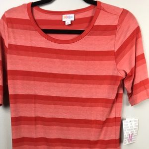 LuLaRoe M Red Ombré striped Gigi Fitted Tee